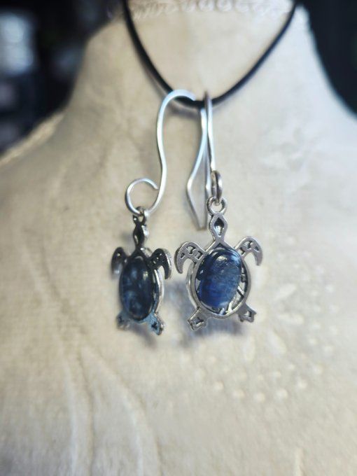 Boucle d’oreille Cyanite -purification et paix 