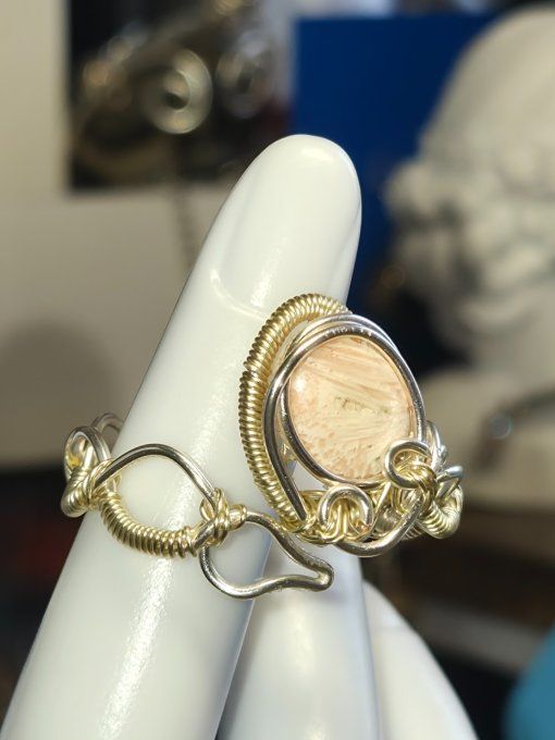 Bague scolecite ,pierre naturelle .