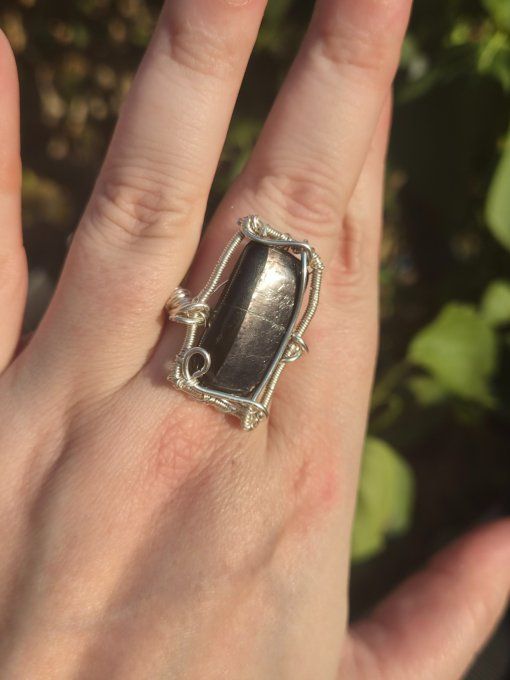 Bague chevalière hypersthène 