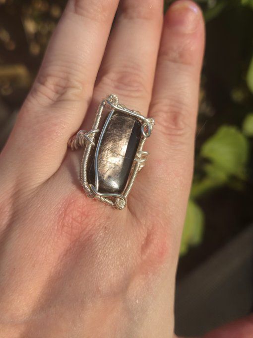 Bague chevalière hypersthène 