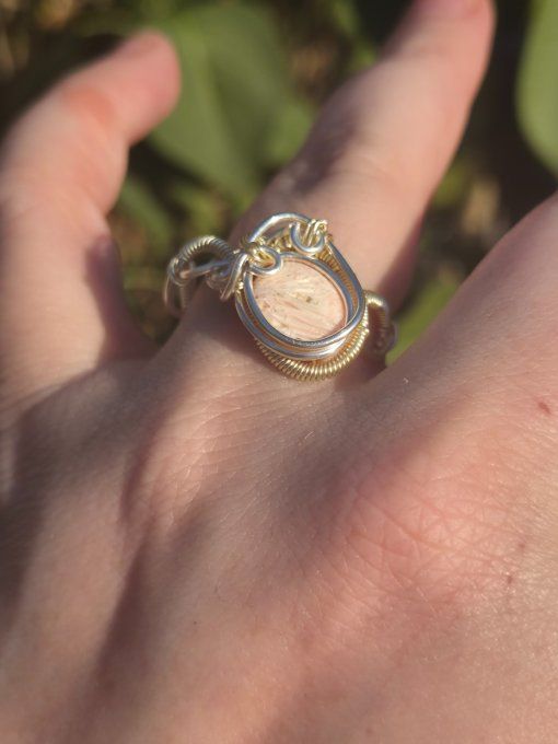 Bague scolecite ,pierre naturelle .