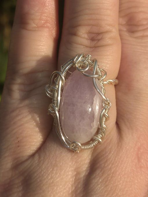 Bague chevalière Kunzite- Apaisement & Amour De Soi    