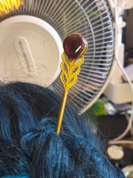 Pic à chignon Grenat rouge