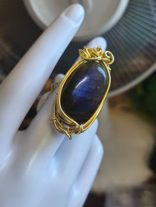 Bague chevalière labradorite bleu 