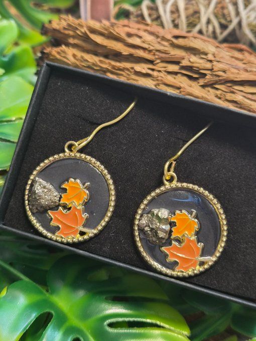 Boucle d'oreille Pyrite brut .abondance et joie