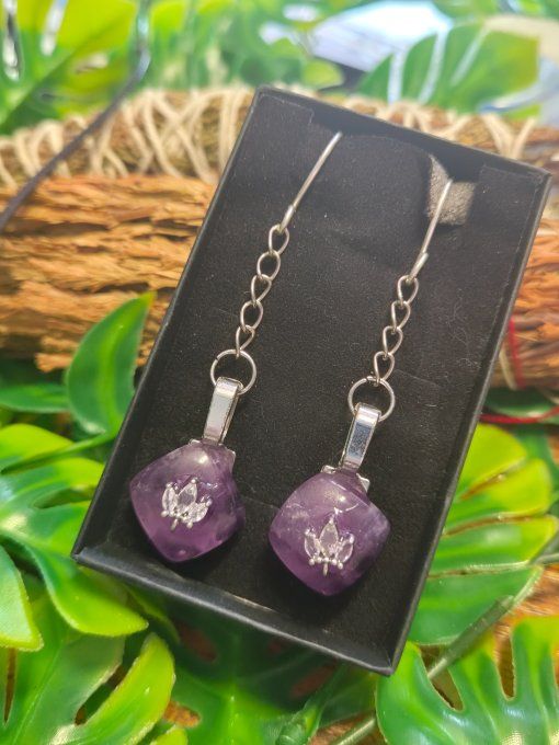 Boucles d’oreille amethyste .