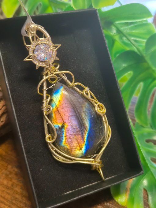 Pendentif labradorite : violet spectrolite