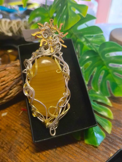 Pendentif Aragonite jaune Or✨ Ancrage et patience ✨