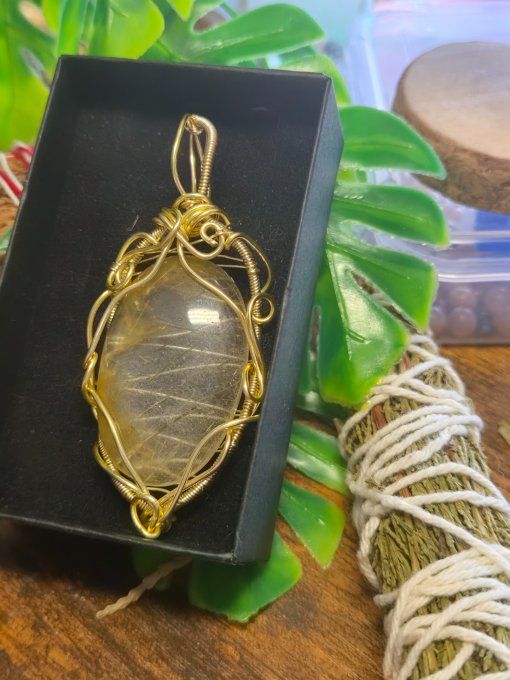 Pendentif Quartz Rutile Or– Confiance Et Joie