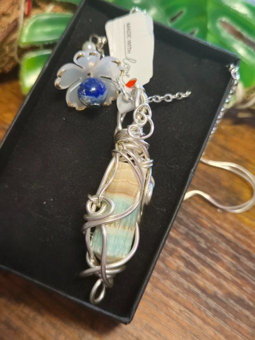 Pendentif Calcite caribéenne ✨serenité &energie positive 