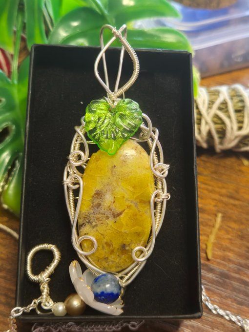 Amulette Argent – Opale Verte- Prospérité et jeunesse