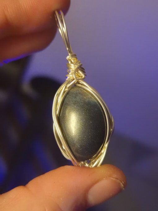 Pendentif troleite pomme poison 