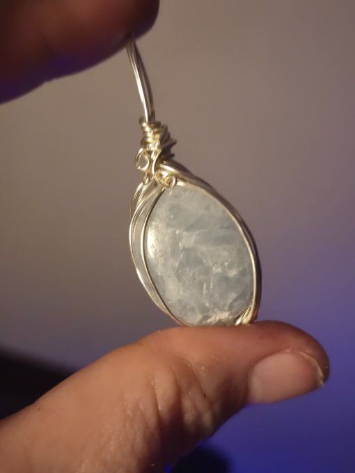 Pendentif Celestite : -apaisement & Reconfort . - Copie