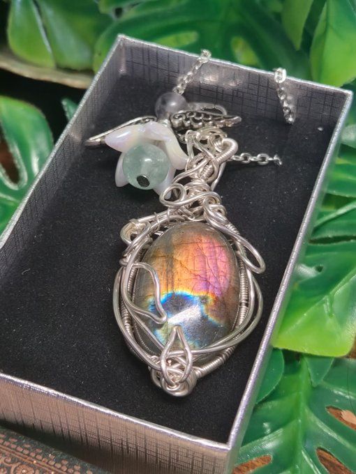 Pendentif labradorite rose gold, pierre de protection et d’intuition. 
