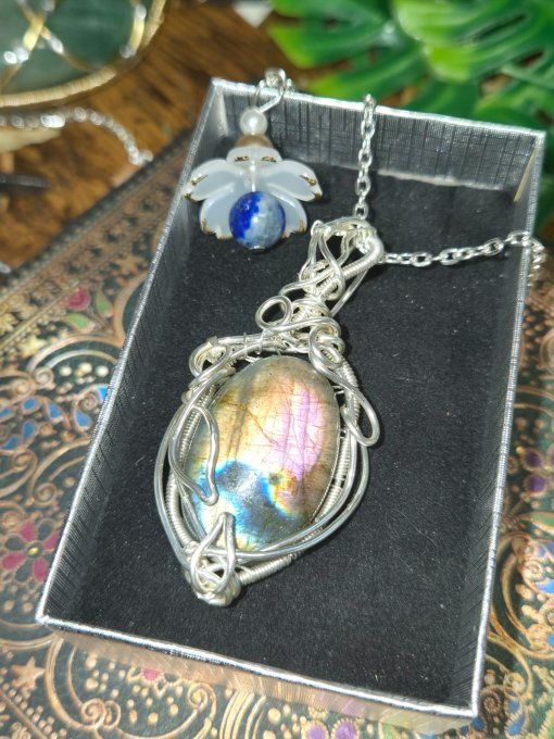 Pendentif labradorite rose gold, pierre de protection et d’intuition. 
