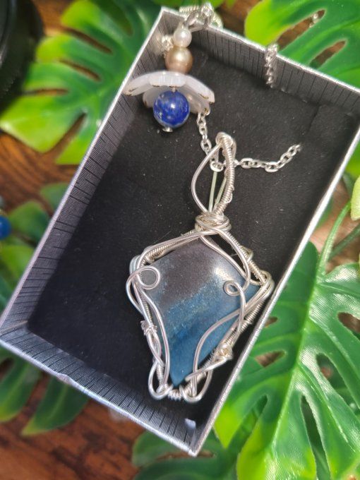 Pendentif trolleite ,pierre naturelle,bijoux fait main