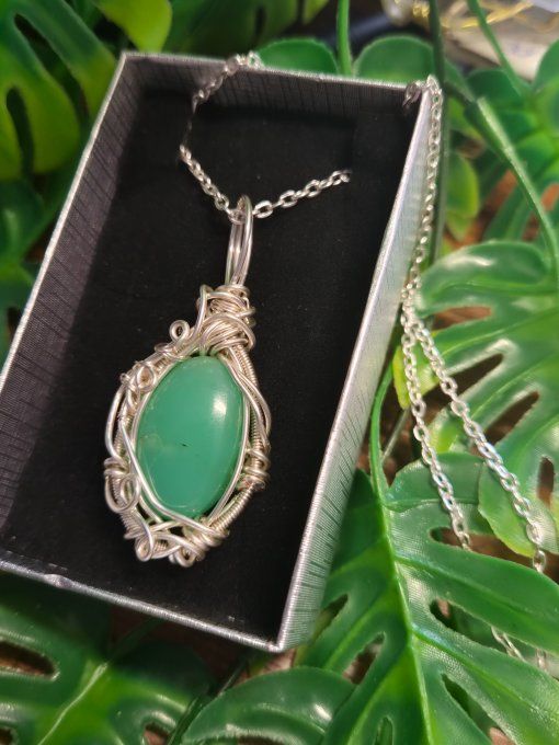 Amulette En Chrysoprase – Pierre De Soin, De Confiance Et De Compassion    