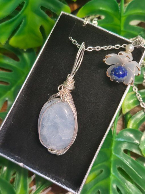 Pendentif Celestite : -apaisement & Reconfort .  - Copie
