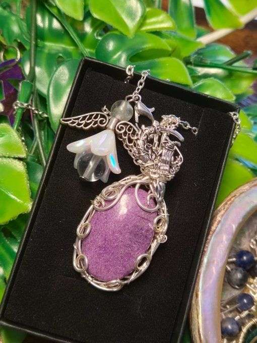 Pendentif stichtite : Compassion liberation  