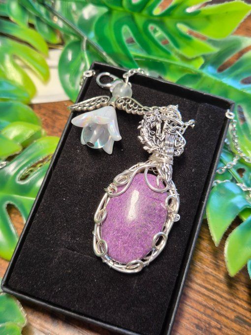 Pendentif stichtite : Compassion liberation  