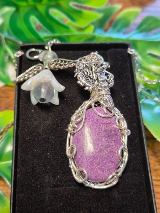Pendentif stichtite : Compassion liberation  
