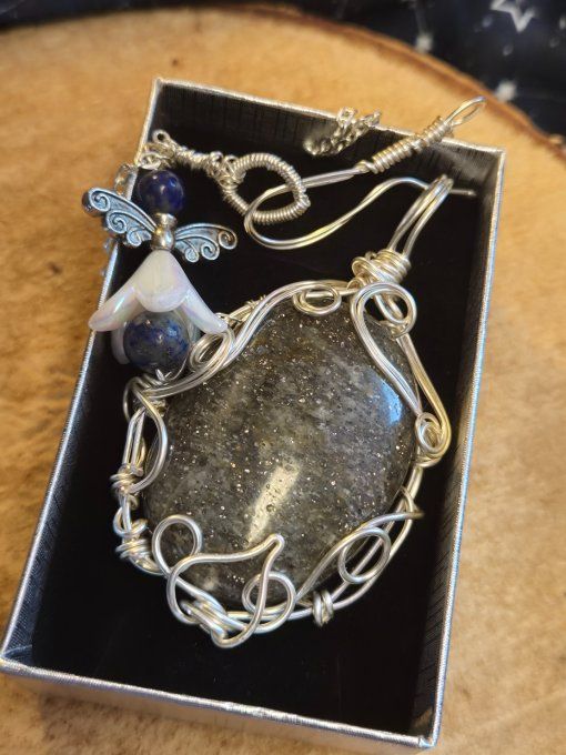 Pierre de Soleil Noire mica et hématite ✨