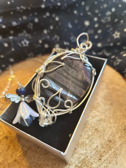 Pendentif Hypersthène -Ancrage et protection