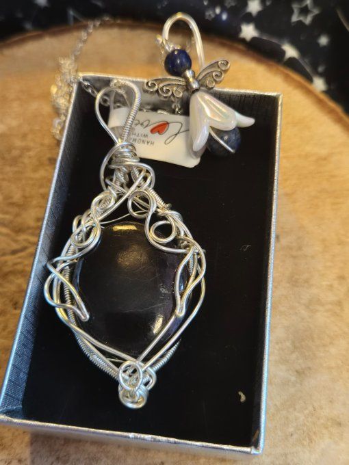 Pendentif Purpurite – Liberté Intérieure .