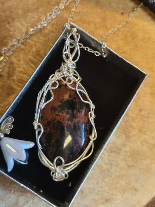 Amulette Obsidienne acajou – Protection, Sérénité & Équilibre