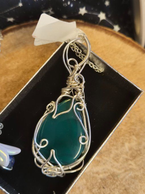 Pendentif Onyx verte ✨ - epines et ronce
