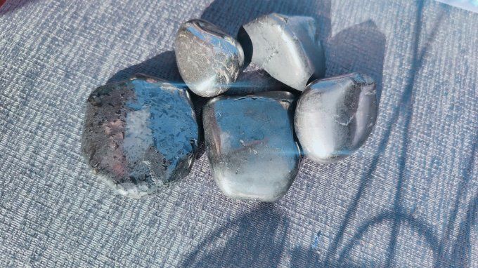 SHUNGITE