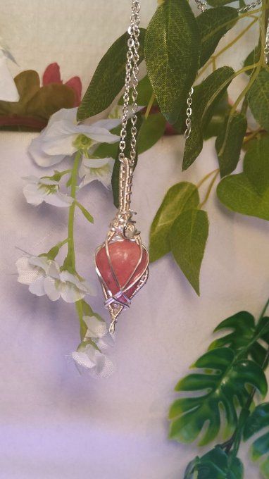 Thulite zoïsite rose -✨Pierre d’Équilibre Émotionnel et de Communication