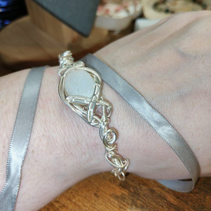 Collier agate druzy blanche 