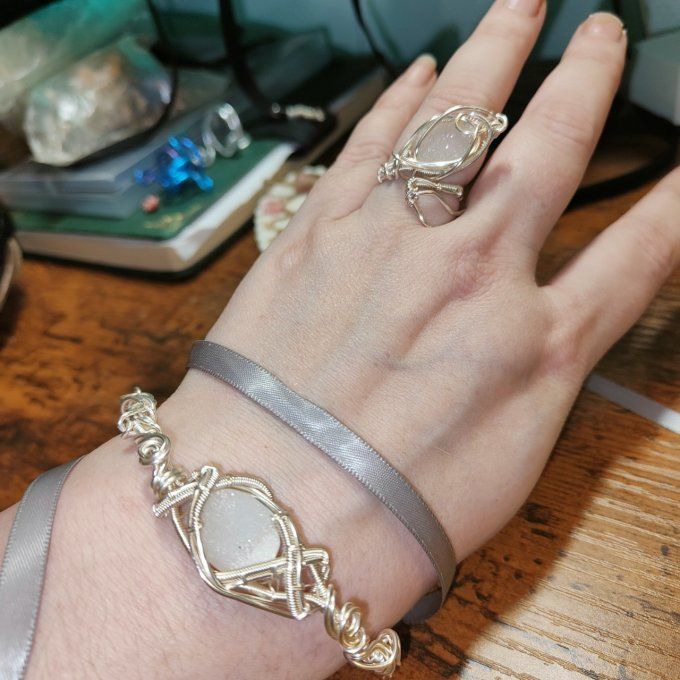 Collier agate druzy blanche 