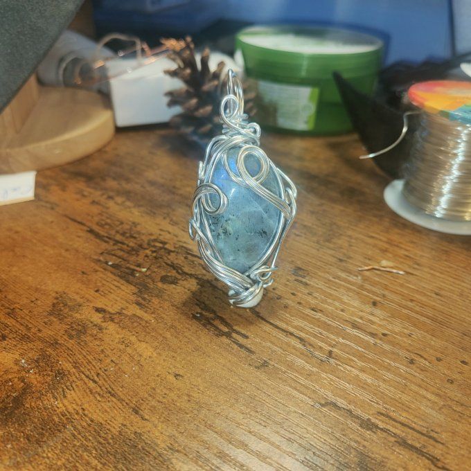 Fruit sacré labradorite rose violet bleu