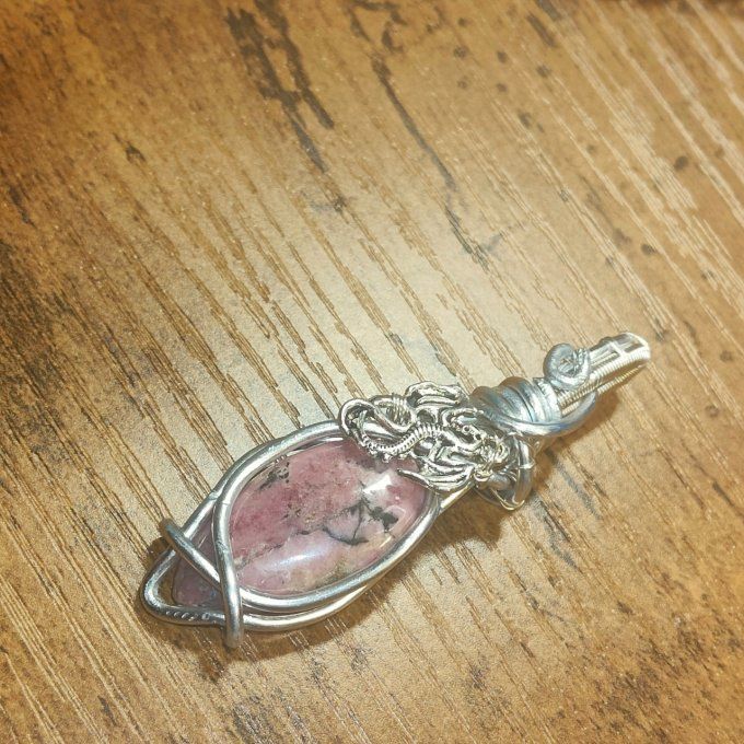 Rhodonite ✨Apaisement Émotionnel et Harmonie