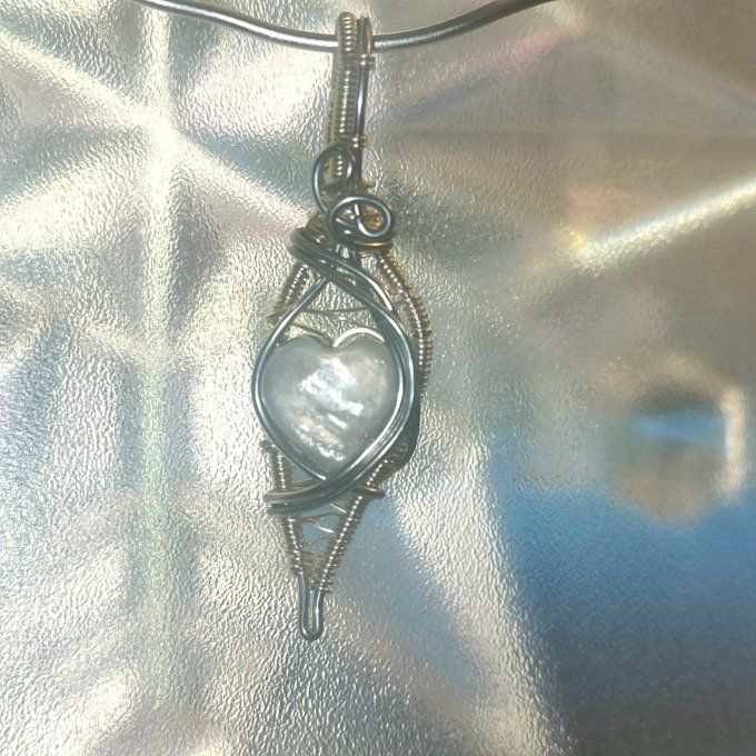 Amulette Muscovite Dorée –✨ Pierre de Protection et d'Équilibre Émotionnel✨