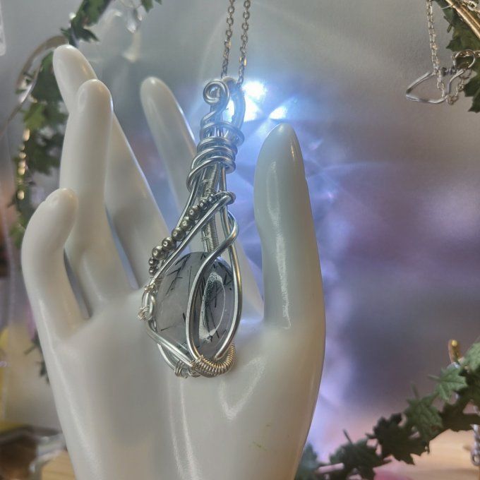 Quartz tourmaliné Équilibre et Protection Énergétique ✨⚫