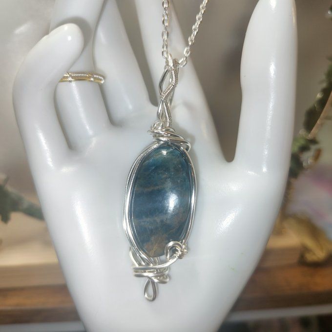 ✨Apatite Bleue – Pierre de Communication & Clarté   ✨