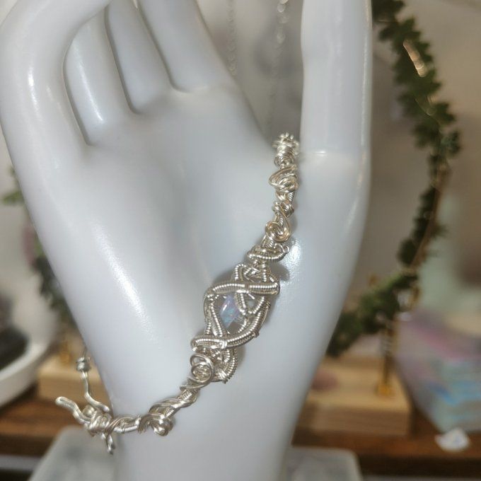 Collier Charms opale violette :pierre du renouveau