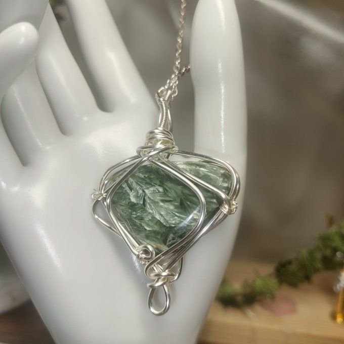 Seraphinite✨ L’Amulette d’Éveil et de Libération ✨