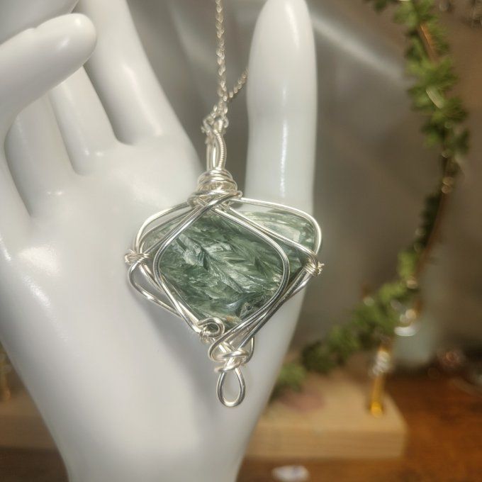 Seraphinite✨ L’Amulette d’Éveil et de Libération ✨