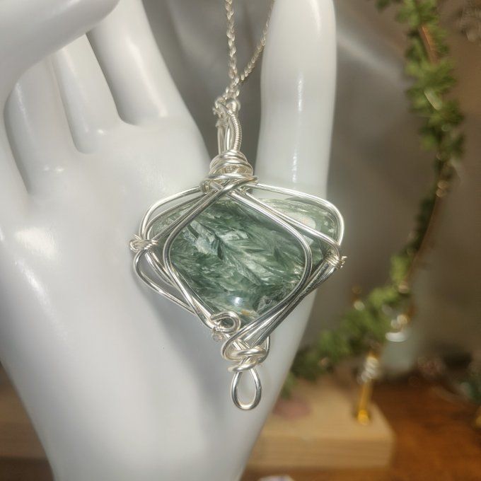 Seraphinite✨ L’Amulette d’Éveil et de Libération ✨