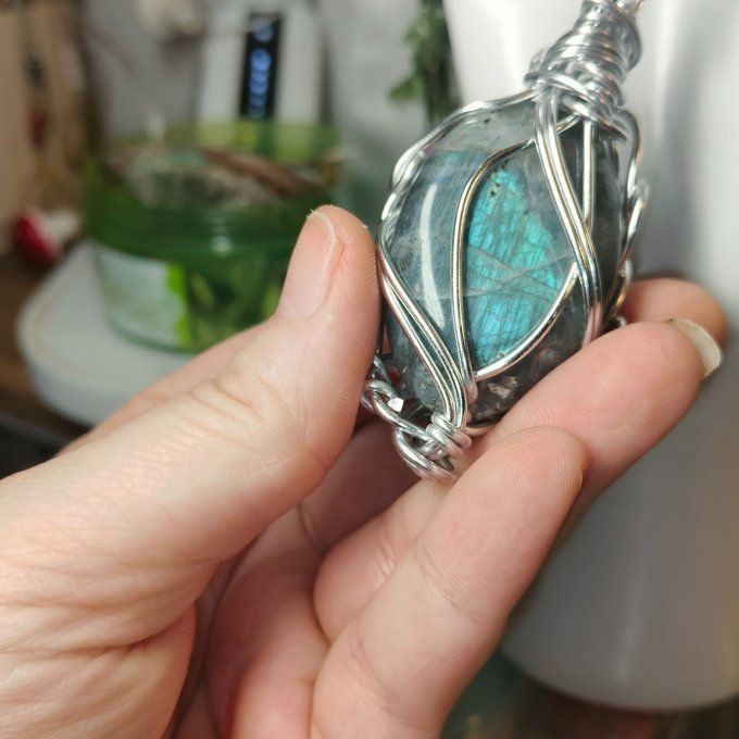 Fruit sacré labradorite rose violet bleu