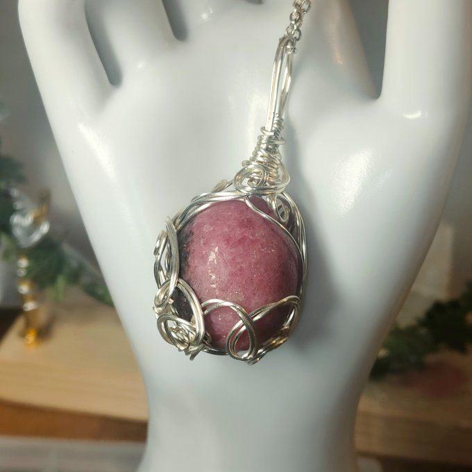 Fruit sacré rhodonite Tourmaline 