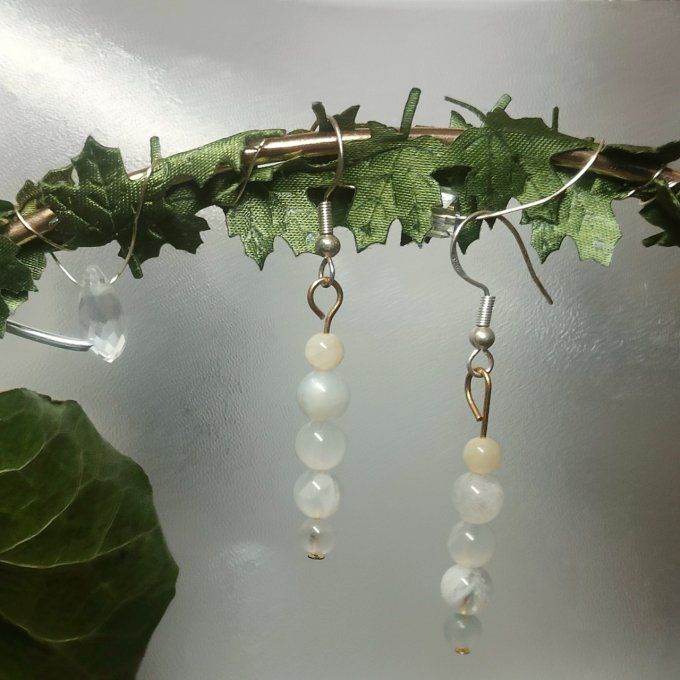 Boucle chrysalide jade