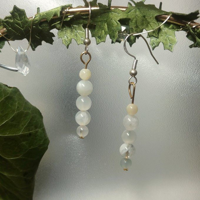 Boucle chrysalide jade