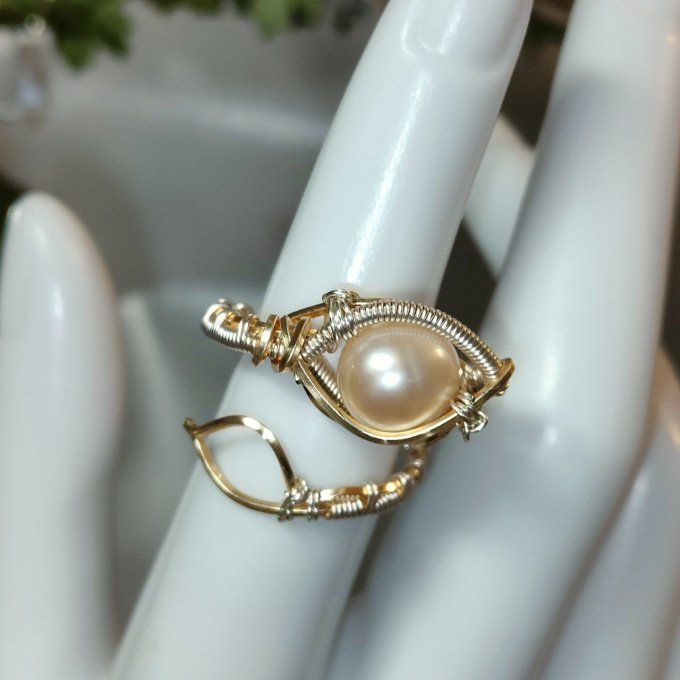 Bague perle de nacre  Ajustable