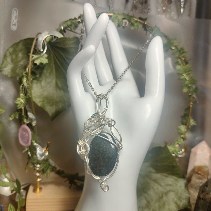 Nummite✨ La Pierre des Sorciers :✨Protection et Éveil Intérieur