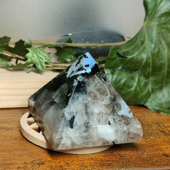 Pyramide péristerite tourmaliné 4,5*4,5/pierre de lune bleu